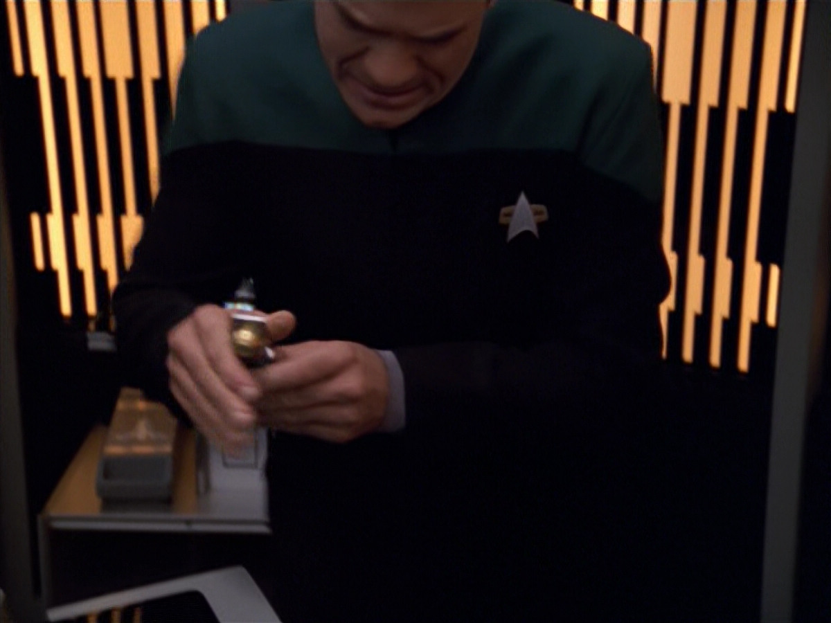 extant_StarTrek_VOY_5x07-InfiniteRegress_03088.jpg