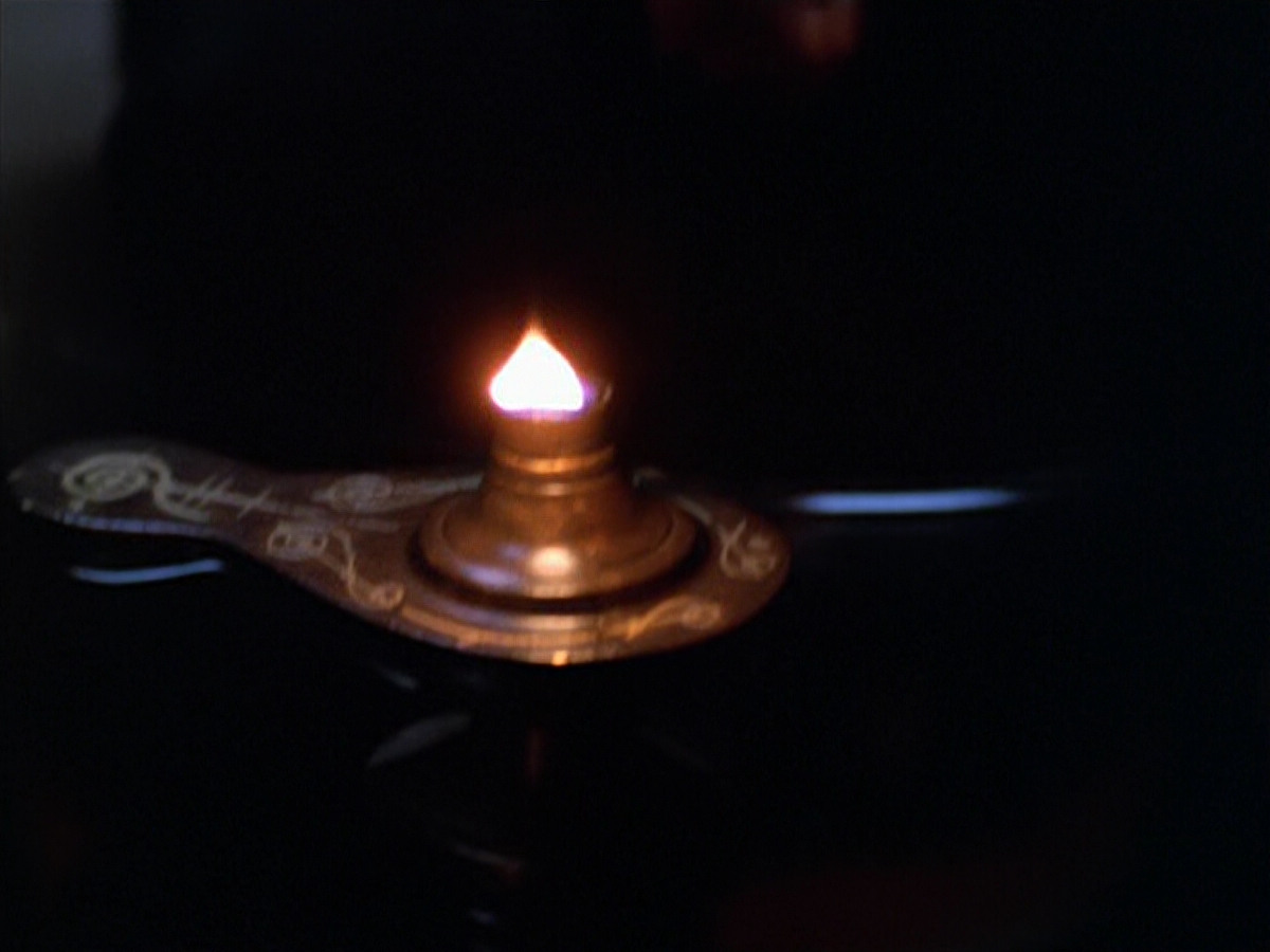 extant_StarTrek_VOY_5x07-InfiniteRegress_03105.jpg