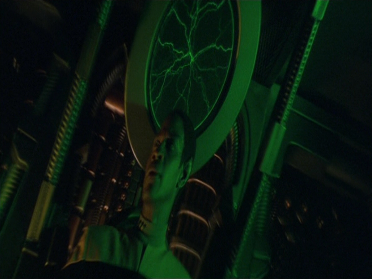 extant_StarTrek_VOY_5x07-InfiniteRegress_03275.jpg