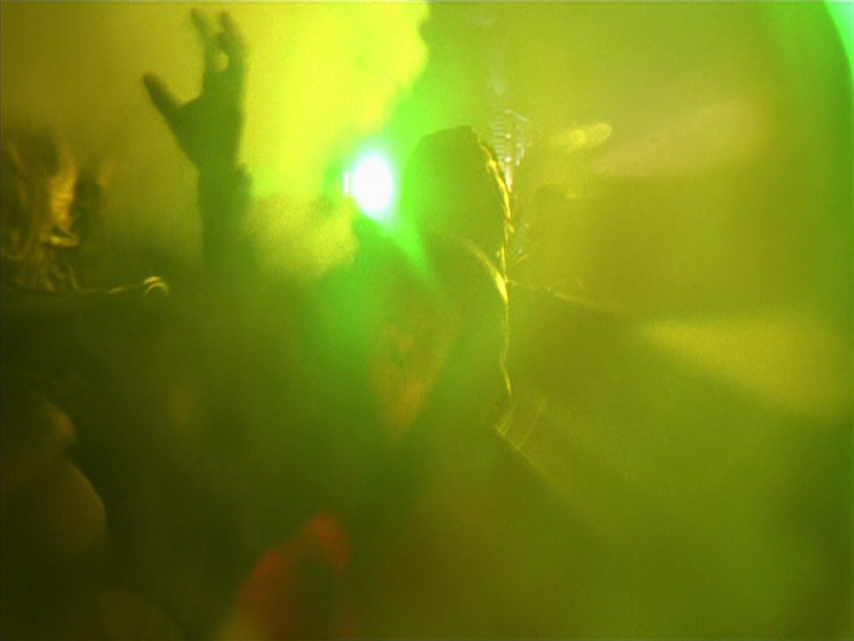 extant_StarTrek_VOY_5x07-InfiniteRegress_03280.jpg