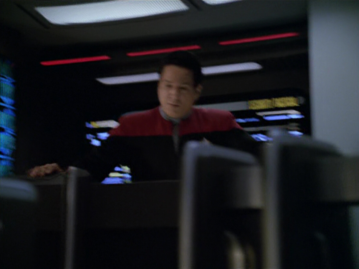 extant_StarTrek_VOY_5x07-InfiniteRegress_03427.jpg