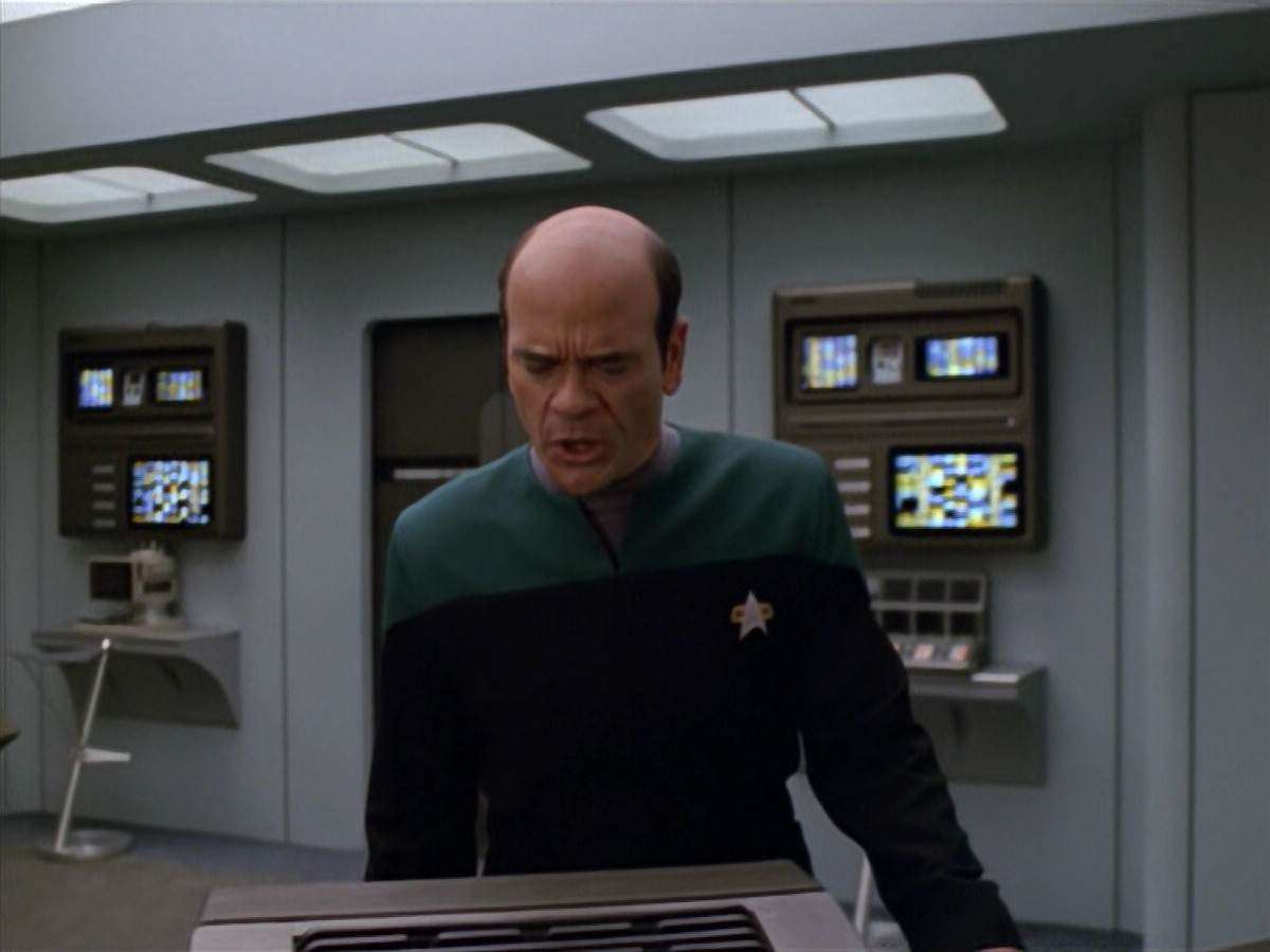 extant_StarTrek_VOY_5x07-InfiniteRegress_03443.jpg