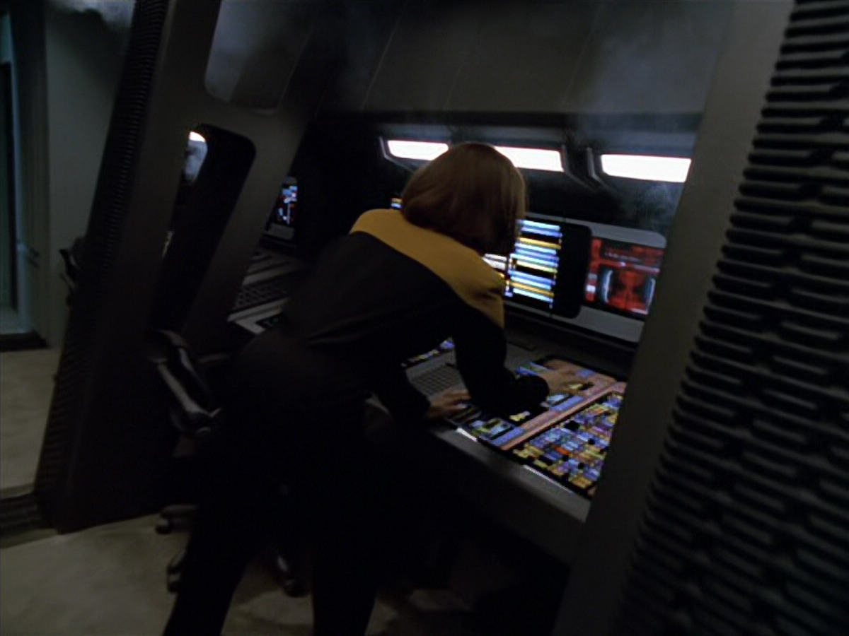 extant_StarTrek_VOY_5x07-InfiniteRegress_03523.jpg