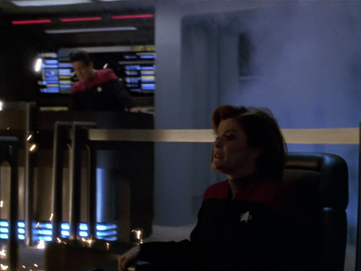 extant_StarTrek_VOY_5x07-InfiniteRegress_03528.jpg