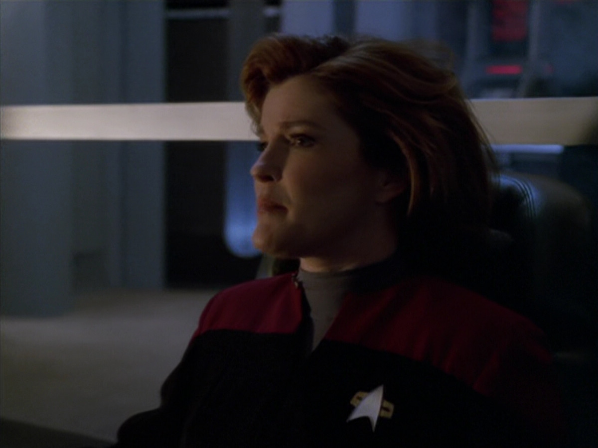 extant_StarTrek_VOY_5x07-InfiniteRegress_03531.jpg
