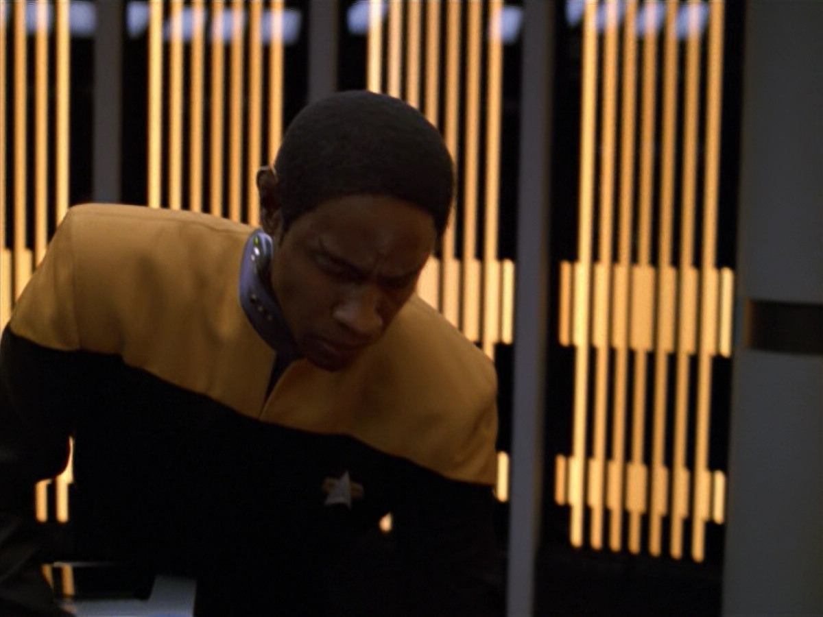 extant_StarTrek_VOY_5x07-InfiniteRegress_03535.jpg