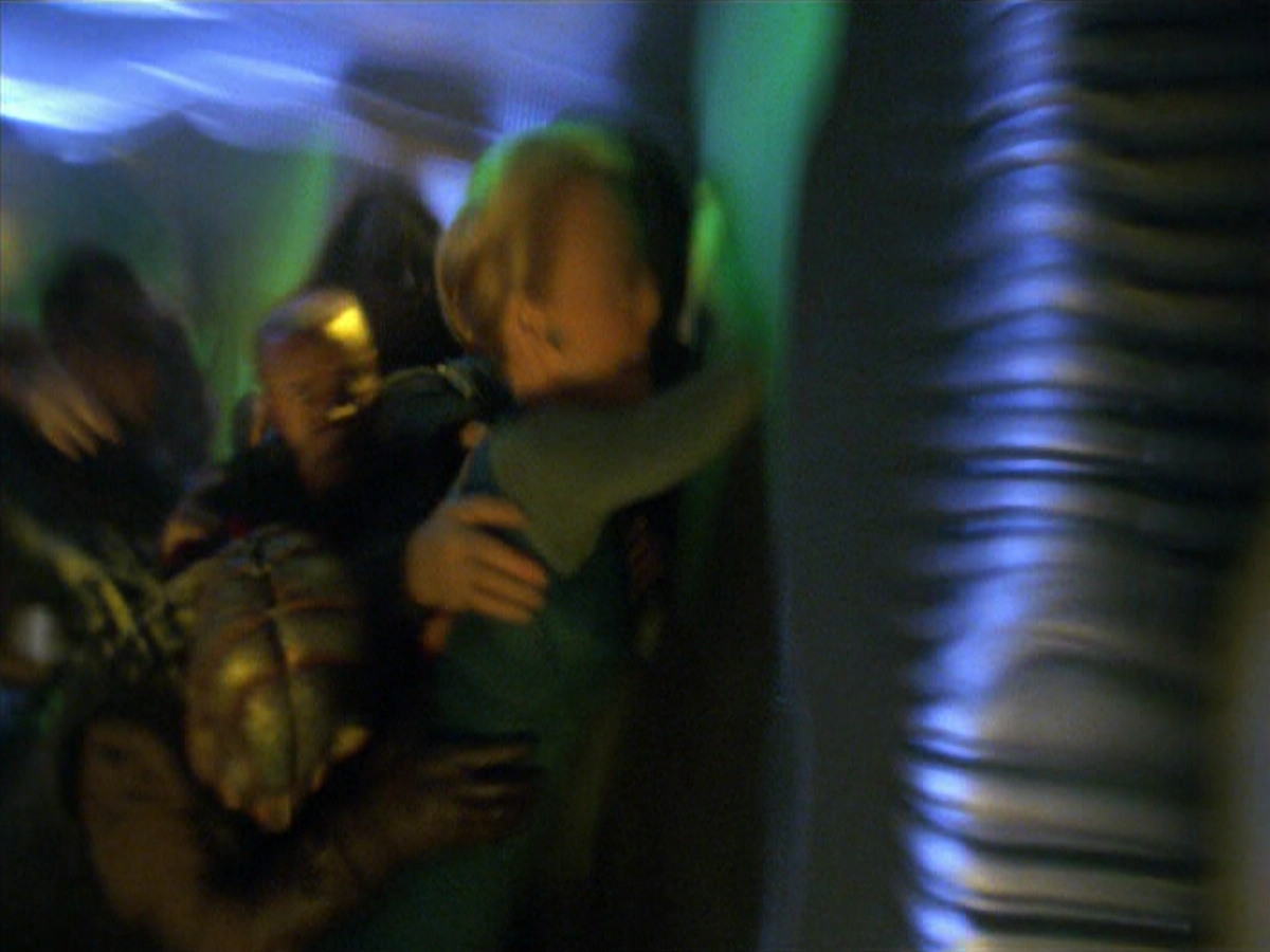extant_StarTrek_VOY_5x07-InfiniteRegress_03547.jpg