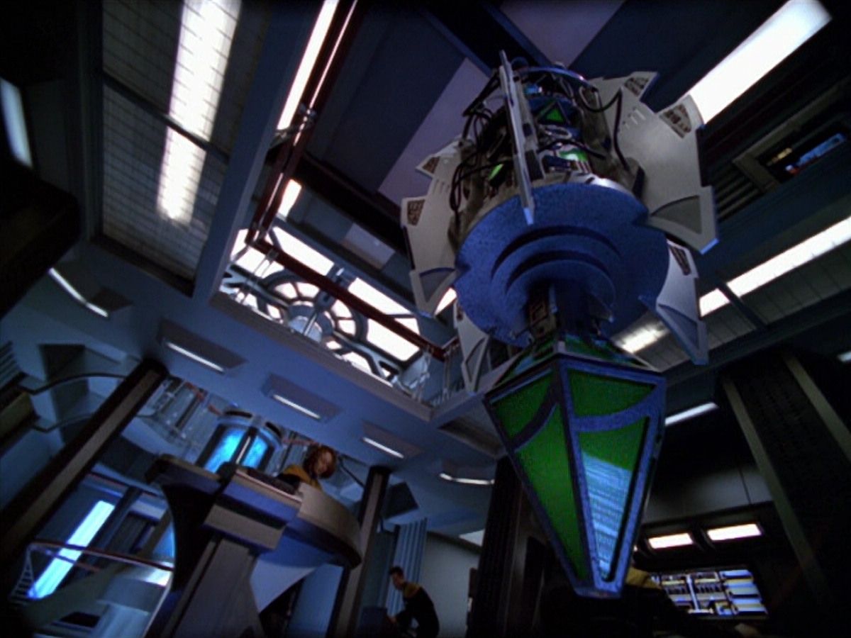 extant_StarTrek_VOY_5x07-InfiniteRegress_03560.jpg