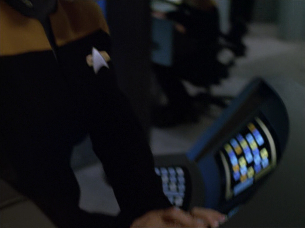 extant_StarTrek_VOY_5x07-InfiniteRegress_03567.jpg