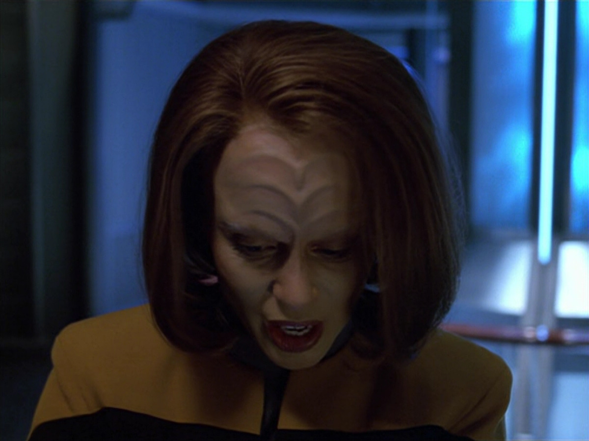 extant_StarTrek_VOY_5x07-InfiniteRegress_03574.jpg