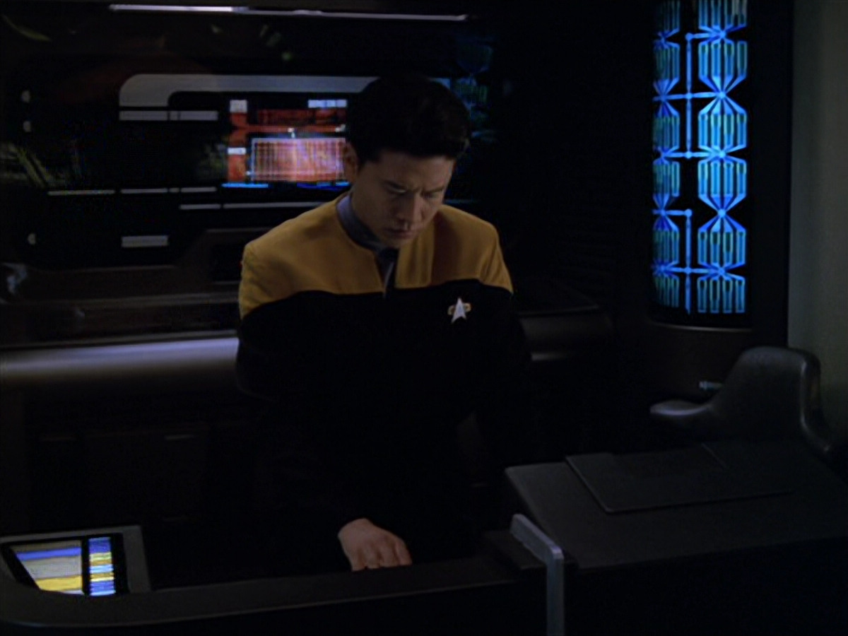 extant_StarTrek_VOY_5x07-InfiniteRegress_03637.jpg