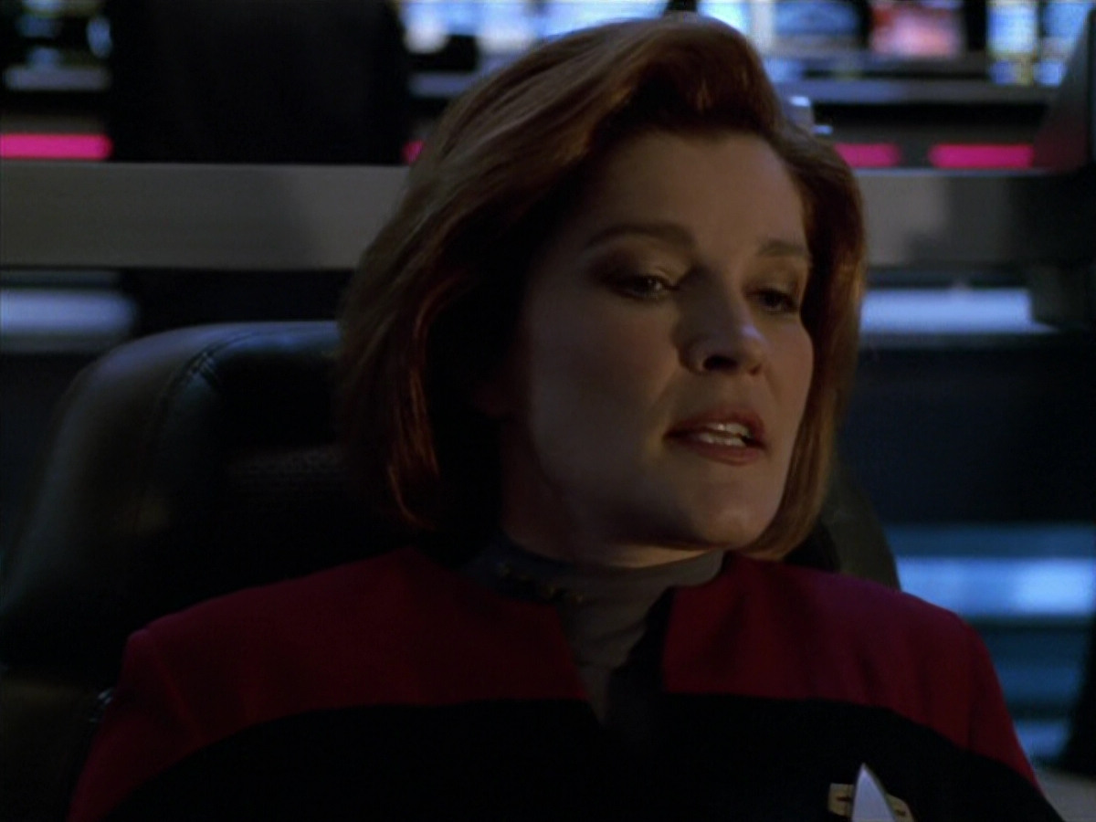 extant_StarTrek_VOY_5x07-InfiniteRegress_03659.jpg