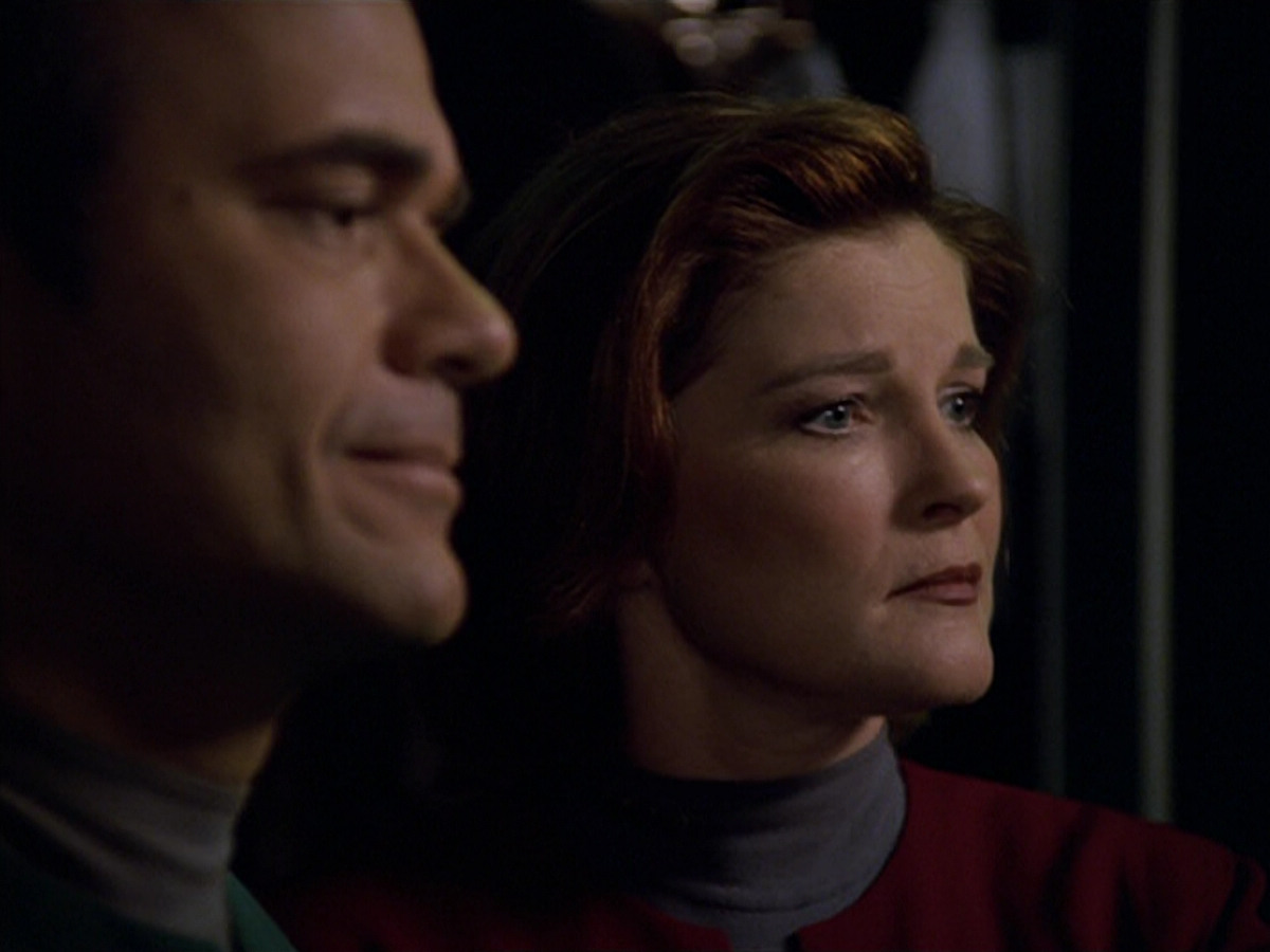 extant_StarTrek_VOY_5x07-InfiniteRegress_03751.jpg