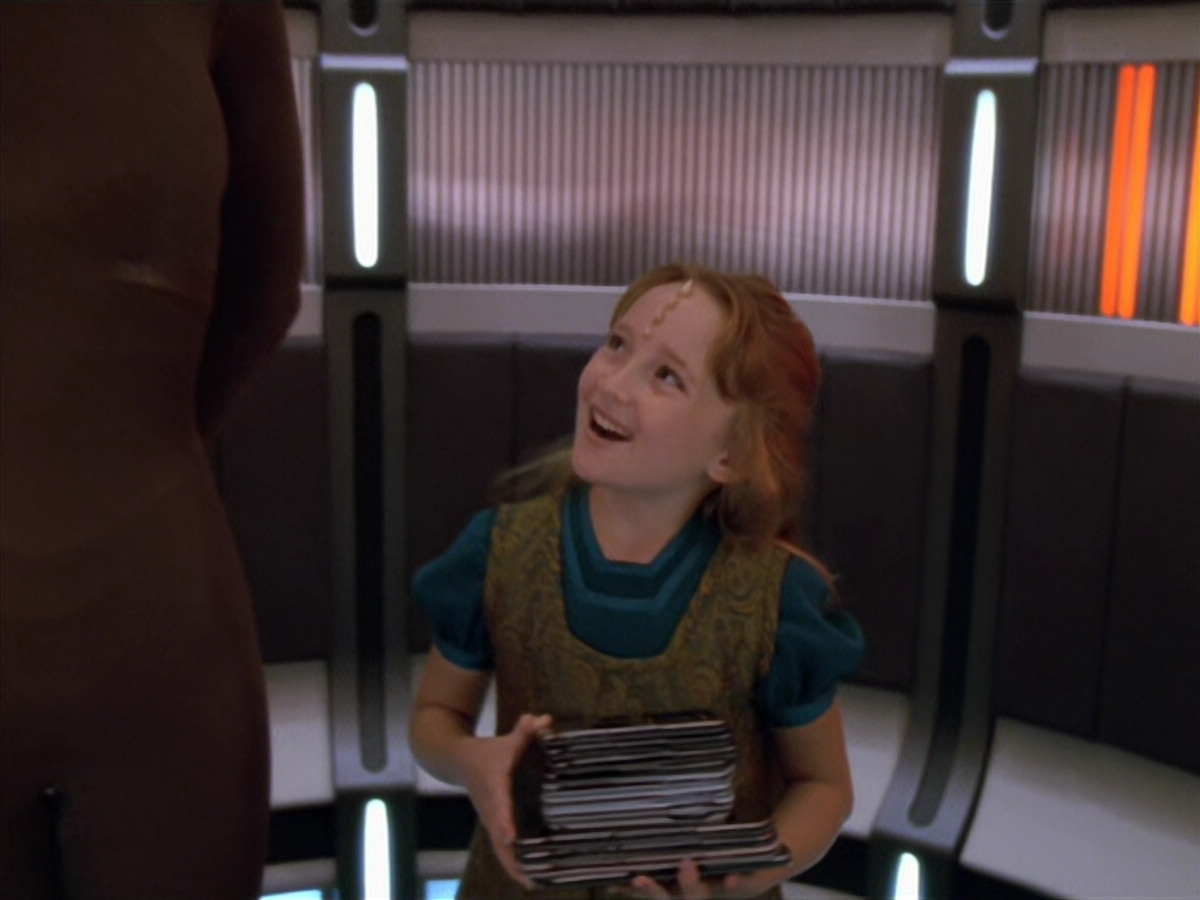 extant_StarTrek_VOY_5x07-InfiniteRegress_03802.jpg
