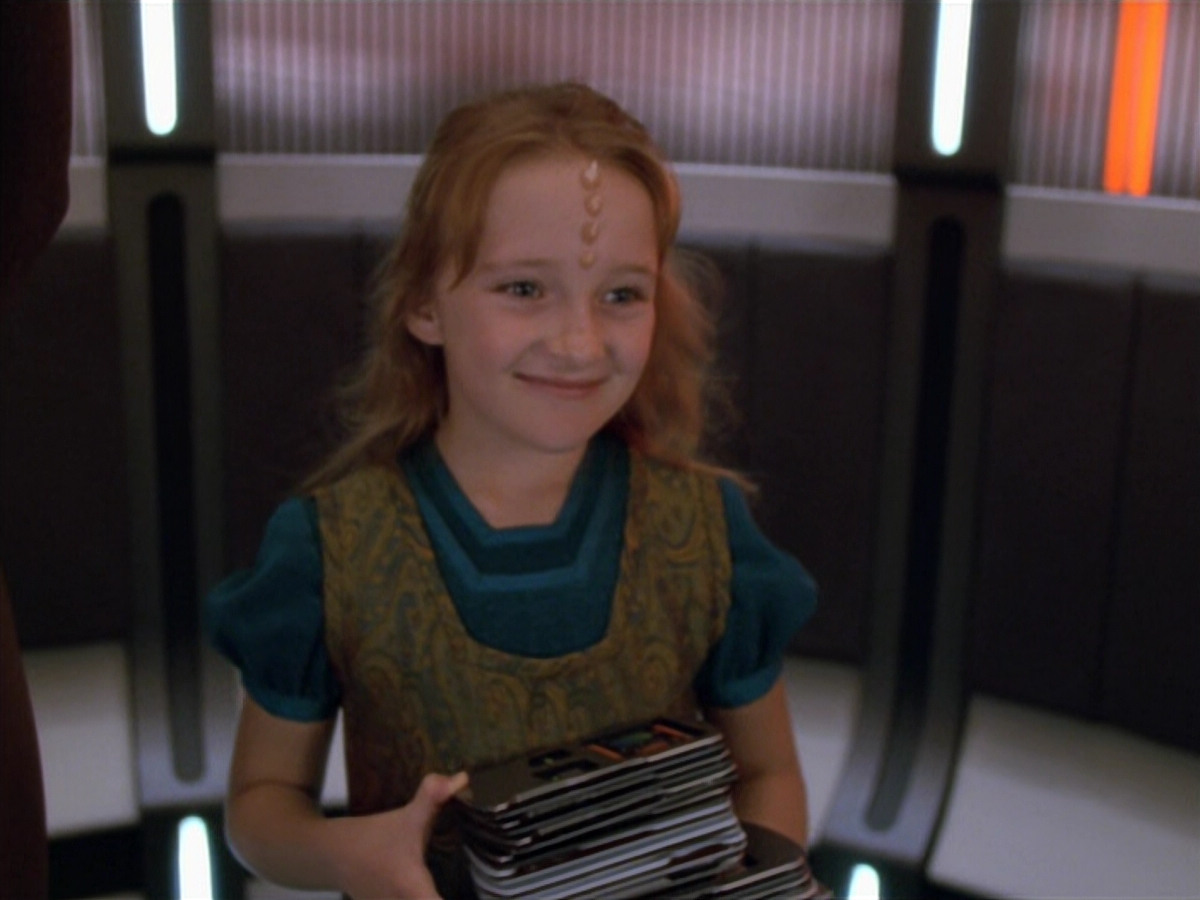 extant_StarTrek_VOY_5x07-InfiniteRegress_03806.jpg