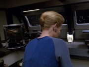 extant_StarTrek_VOY_5x07-InfiniteRegress_00103.jpg