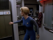 extant_StarTrek_VOY_5x07-InfiniteRegress_00112.jpg