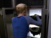 extant_StarTrek_VOY_5x07-InfiniteRegress_00115.jpg