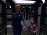 extant_StarTrek_VOY_5x07-InfiniteRegress_00549.jpg