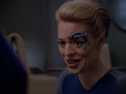 extant_StarTrek_VOY_5x07-InfiniteRegress_00636.jpg