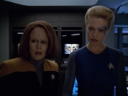 extant_StarTrek_VOY_5x07-InfiniteRegress_00780.jpg