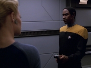 extant_StarTrek_VOY_5x07-InfiniteRegress_01006.jpg