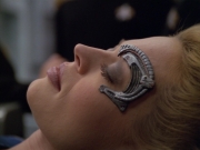 extant_StarTrek_VOY_5x07-InfiniteRegress_01051.jpg