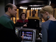 extant_StarTrek_VOY_5x07-InfiniteRegress_01194.jpg