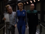 extant_StarTrek_VOY_5x07-InfiniteRegress_01355.jpg