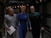 Filename=extant_StarTrek_VOY_5x07-InfiniteRegress_01359.jpg
Filesize=156KiB
Dimensions=1200x900
Date added=Nov 12, 2019 extant_StarTrek_VOY_5x07-InfiniteRegress_01359.jpg