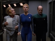 extant_StarTrek_VOY_5x07-InfiniteRegress_01364.jpg