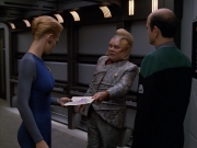extant_StarTrek_VOY_5x07-InfiniteRegress_01380.jpg
