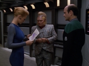 extant_StarTrek_VOY_5x07-InfiniteRegress_01386.jpg