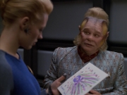 extant_StarTrek_VOY_5x07-InfiniteRegress_01392.jpg