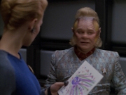 extant_StarTrek_VOY_5x07-InfiniteRegress_01401.jpg