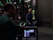 extant_StarTrek_VOY_5x07-InfiniteRegress_01425.jpg