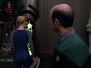 extant_StarTrek_VOY_5x07-InfiniteRegress_01492.jpg