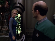 extant_StarTrek_VOY_5x07-InfiniteRegress_01498.jpg