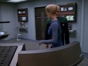 extant_StarTrek_VOY_5x07-InfiniteRegress_02101.jpg