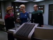 extant_StarTrek_VOY_5x07-InfiniteRegress_02105.jpg
