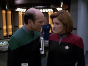 extant_StarTrek_VOY_5x07-InfiniteRegress_02131.jpg
