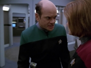 extant_StarTrek_VOY_5x07-InfiniteRegress_02137.jpg