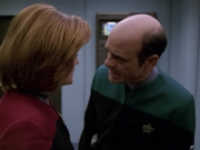 extant_StarTrek_VOY_5x07-InfiniteRegress_02141.jpg