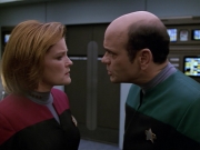 extant_StarTrek_VOY_5x07-InfiniteRegress_02147.jpg