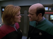 extant_StarTrek_VOY_5x07-InfiniteRegress_02149.jpg