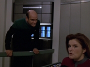 Filename=extant_StarTrek_VOY_5x07-InfiniteRegress_02618.jpg
Filesize=139KiB
Dimensions=1200x900
Date added=Nov 12, 2019 extant_StarTrek_VOY_5x07-InfiniteRegress_02618.jpg