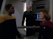 Filename=extant_StarTrek_VOY_5x07-InfiniteRegress_02636.jpg
Filesize=148KiB
Dimensions=1200x900
Date added=Nov 12, 2019 extant_StarTrek_VOY_5x07-InfiniteRegress_02636.jpg