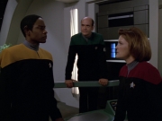 Filename=extant_StarTrek_VOY_5x07-InfiniteRegress_02637.jpg
Filesize=141KiB
Dimensions=1200x900
Date added=Nov 12, 2019 extant_StarTrek_VOY_5x07-InfiniteRegress_02637.jpg