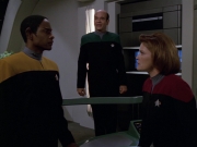 Filename=extant_StarTrek_VOY_5x07-InfiniteRegress_02639.jpg
Filesize=140KiB
Dimensions=1200x900
Date added=Nov 12, 2019 extant_StarTrek_VOY_5x07-InfiniteRegress_02639.jpg