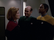 Filename=extant_StarTrek_VOY_5x07-InfiniteRegress_02676.jpg
Filesize=115KiB
Dimensions=1200x900
Date added=Nov 12, 2019 extant_StarTrek_VOY_5x07-InfiniteRegress_02676.jpg